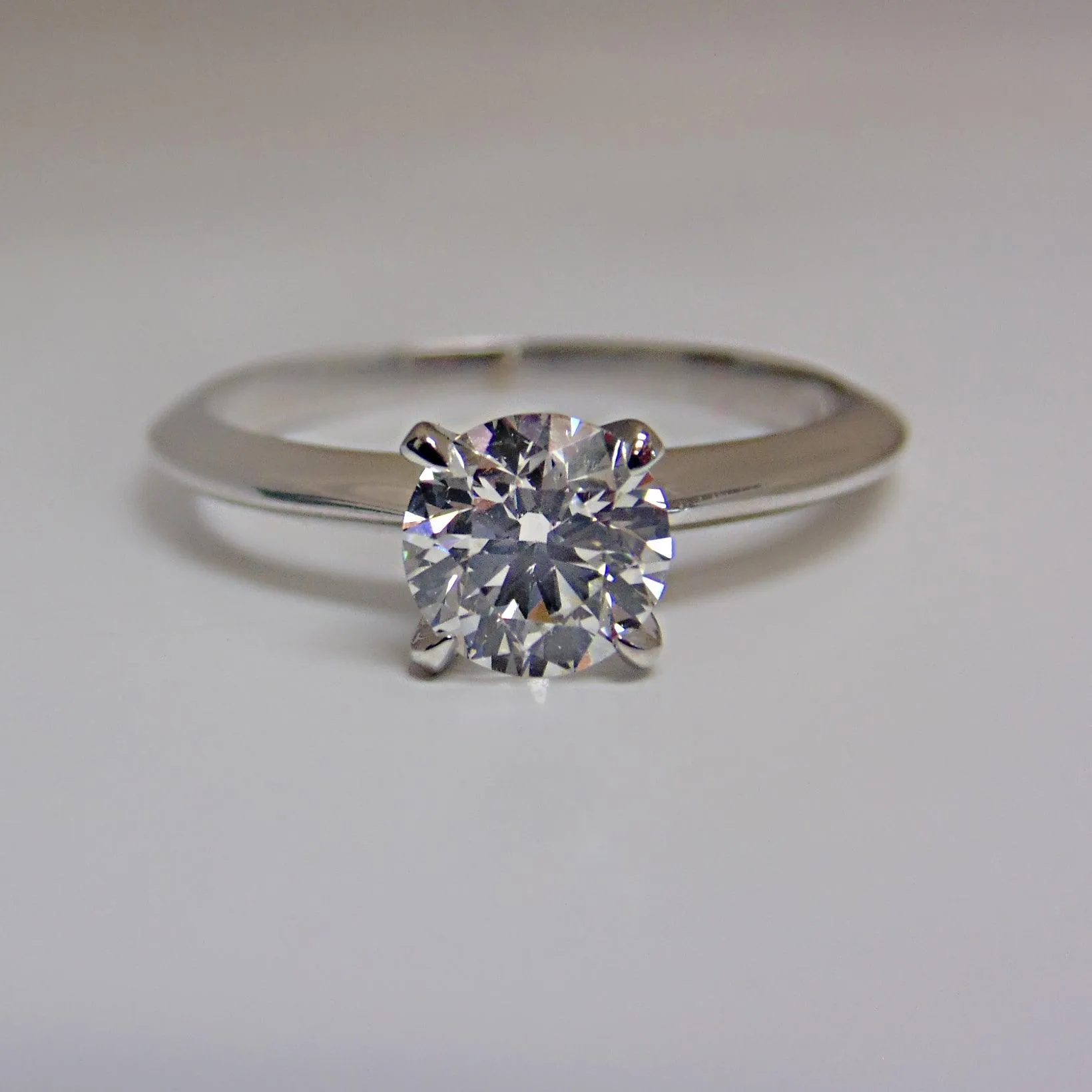 1 carat Round Lab Grown Diamond Engagement Ring