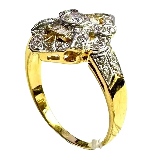 18K Yellow Gold Diamond Lady Ring