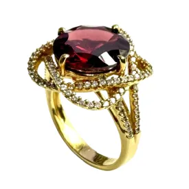 18K Yellow Gold Garnet Diamond Lady Ring