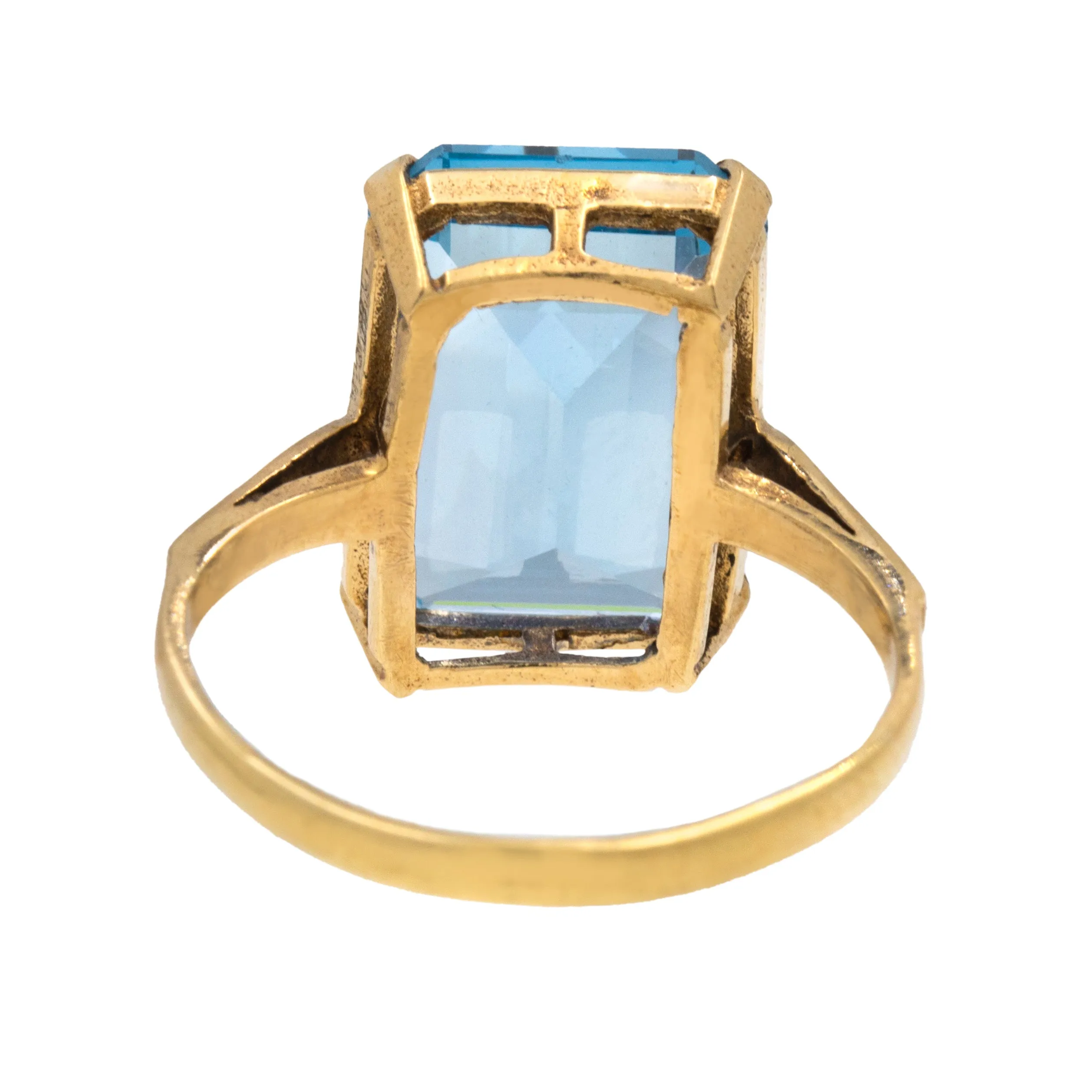 9ct Gold Blue Spinel Cocktail Ring, 7.00ct