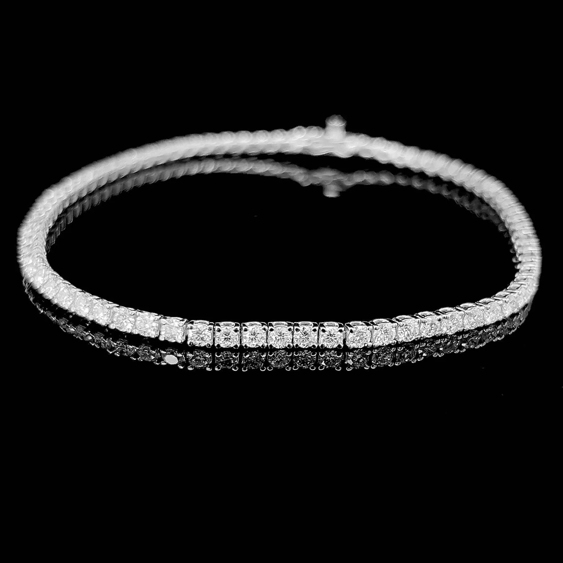 #BA157 | 5.25cts DEF, VVS Full Eternity Tennis Diamond Bracelet 14kt