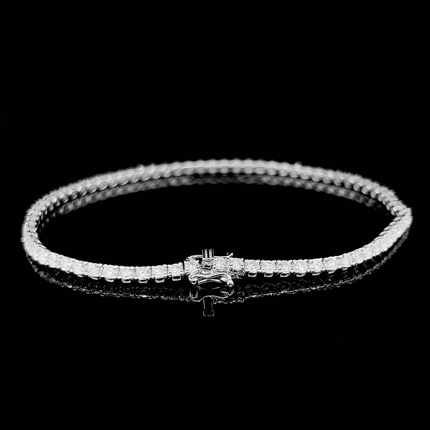 #BA157 | 5.25cts DEF, VVS Full Eternity Tennis Diamond Bracelet 14kt