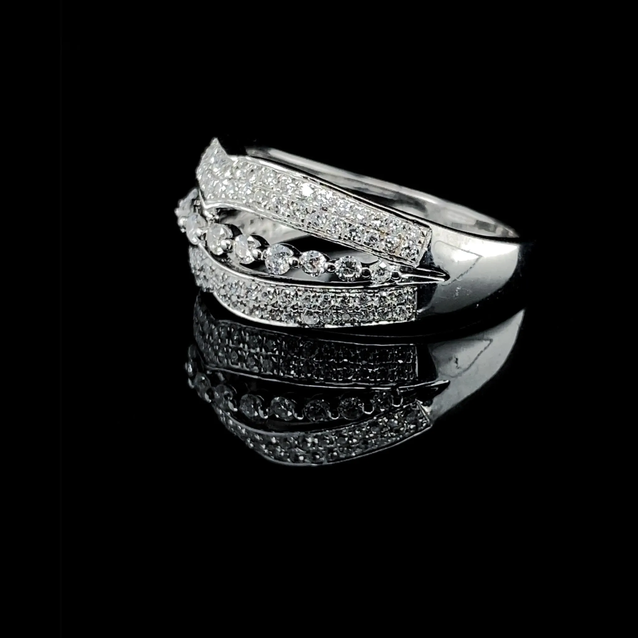 #BA52 | Half Eternity Round Diamond Ring 18kt