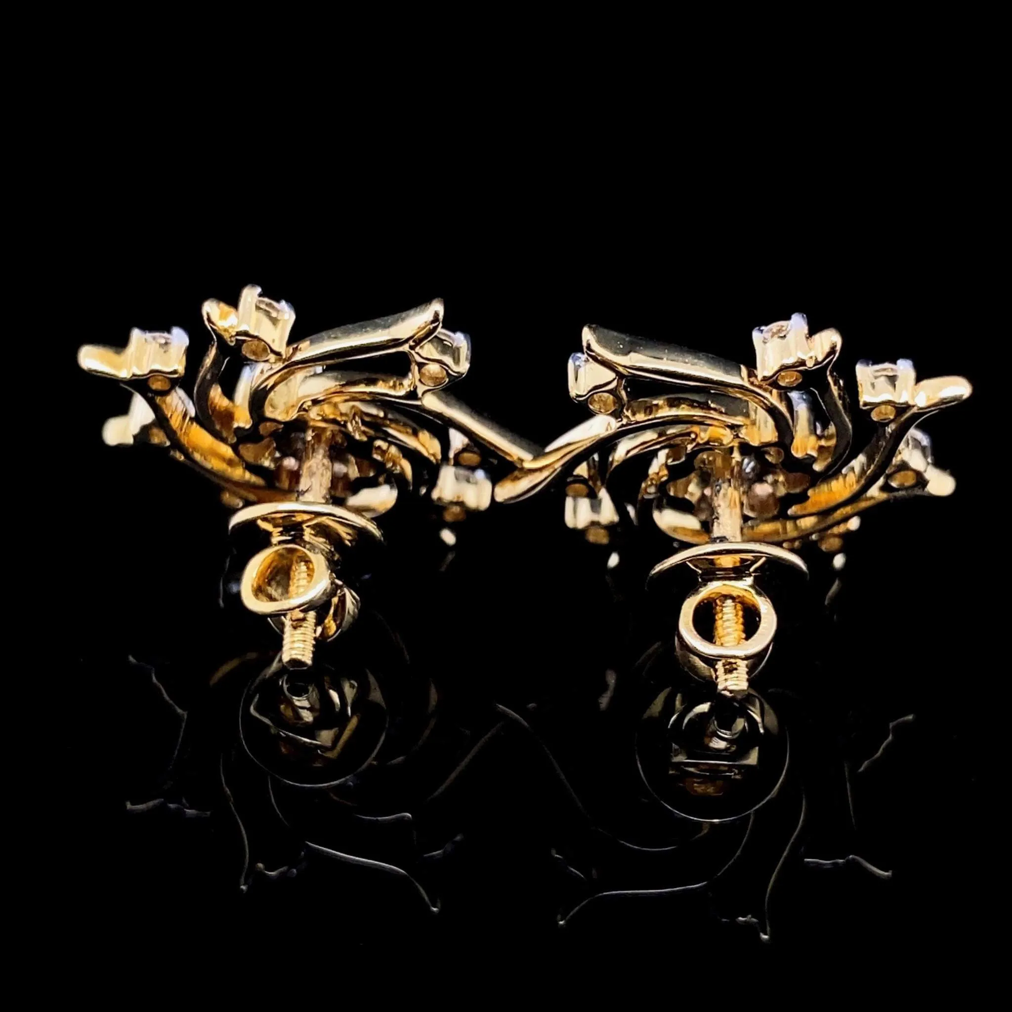 #BA57 | Golden Columbine Charm Stud Diamond Earrings 18kt