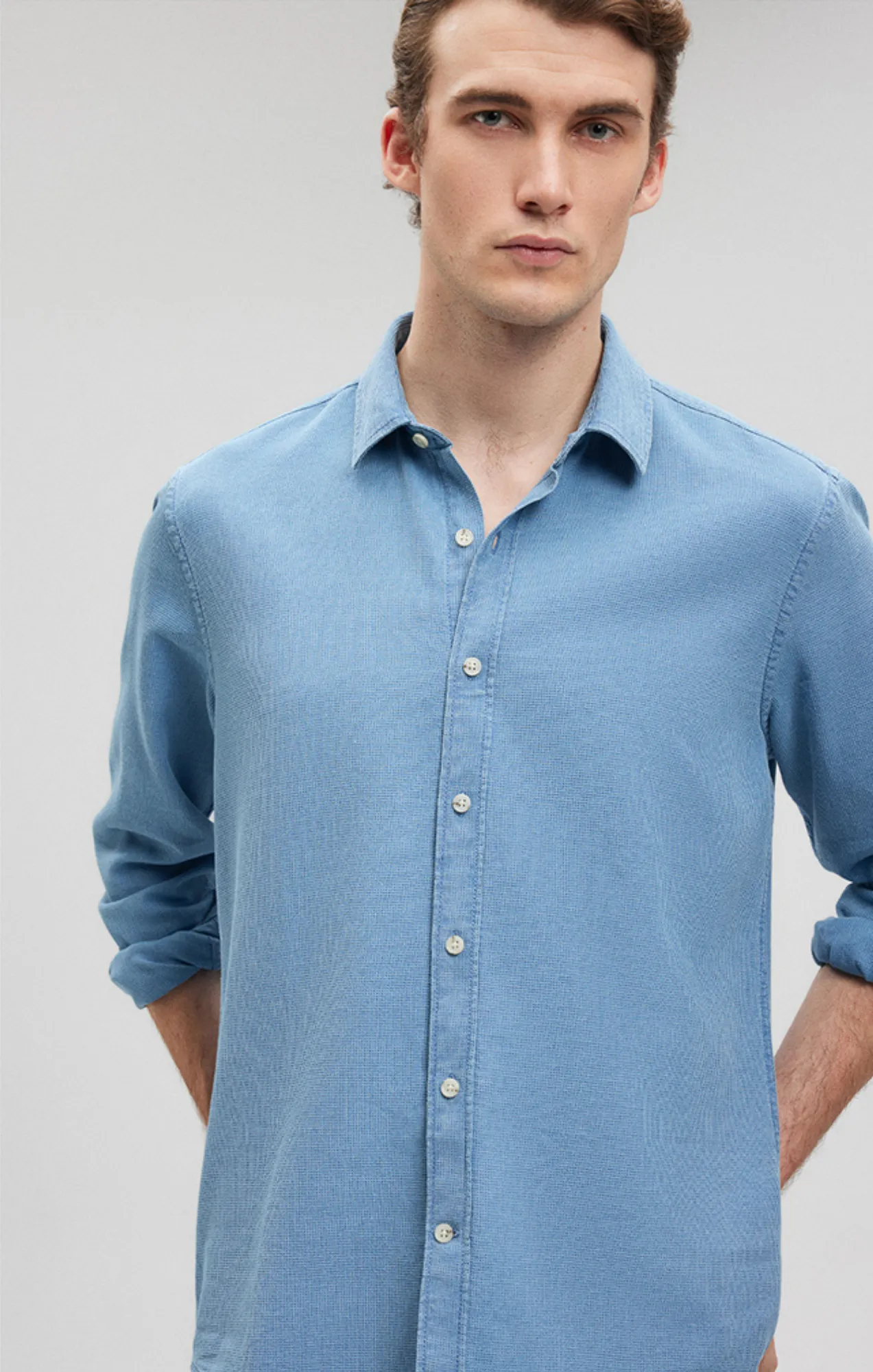 BUTTON-UP LONG SLEEVE SHIRT IN INDIGO