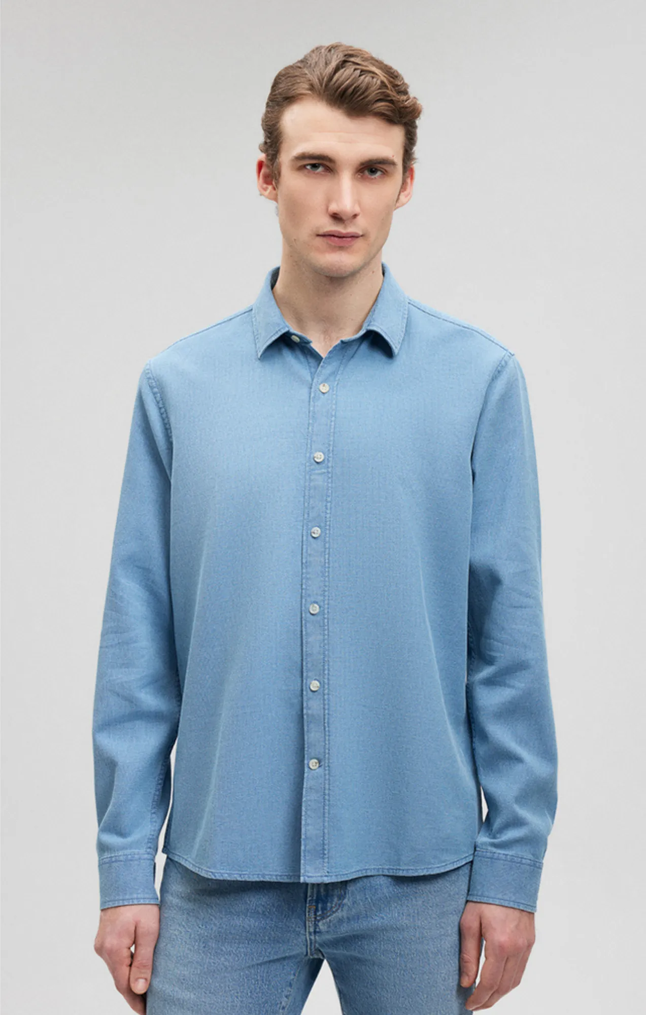 BUTTON-UP LONG SLEEVE SHIRT IN INDIGO