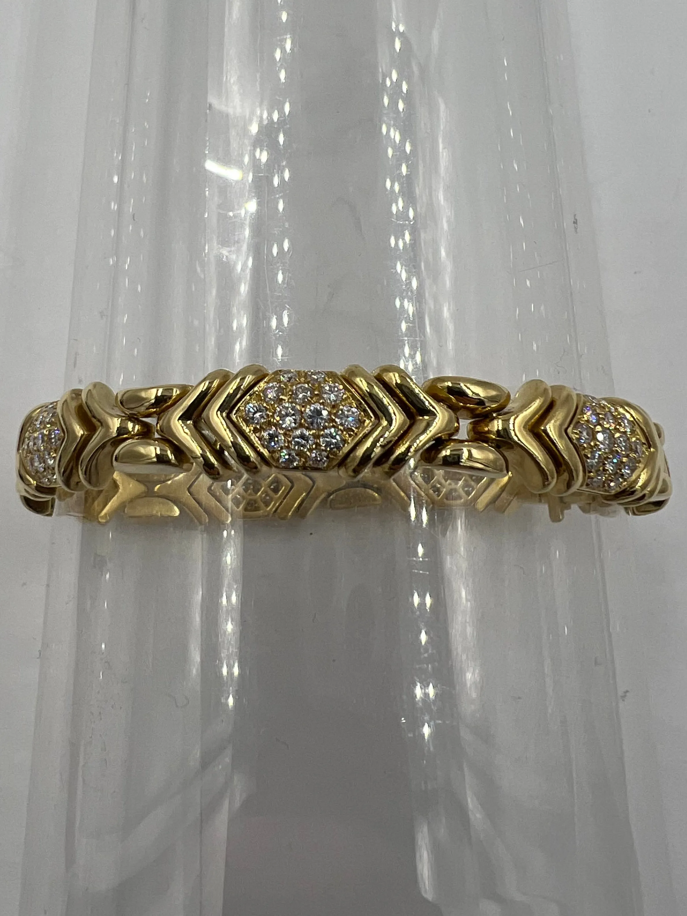 Bvlgari Diamond Yellow Gold Parentesi Bracelet 7.75" Long