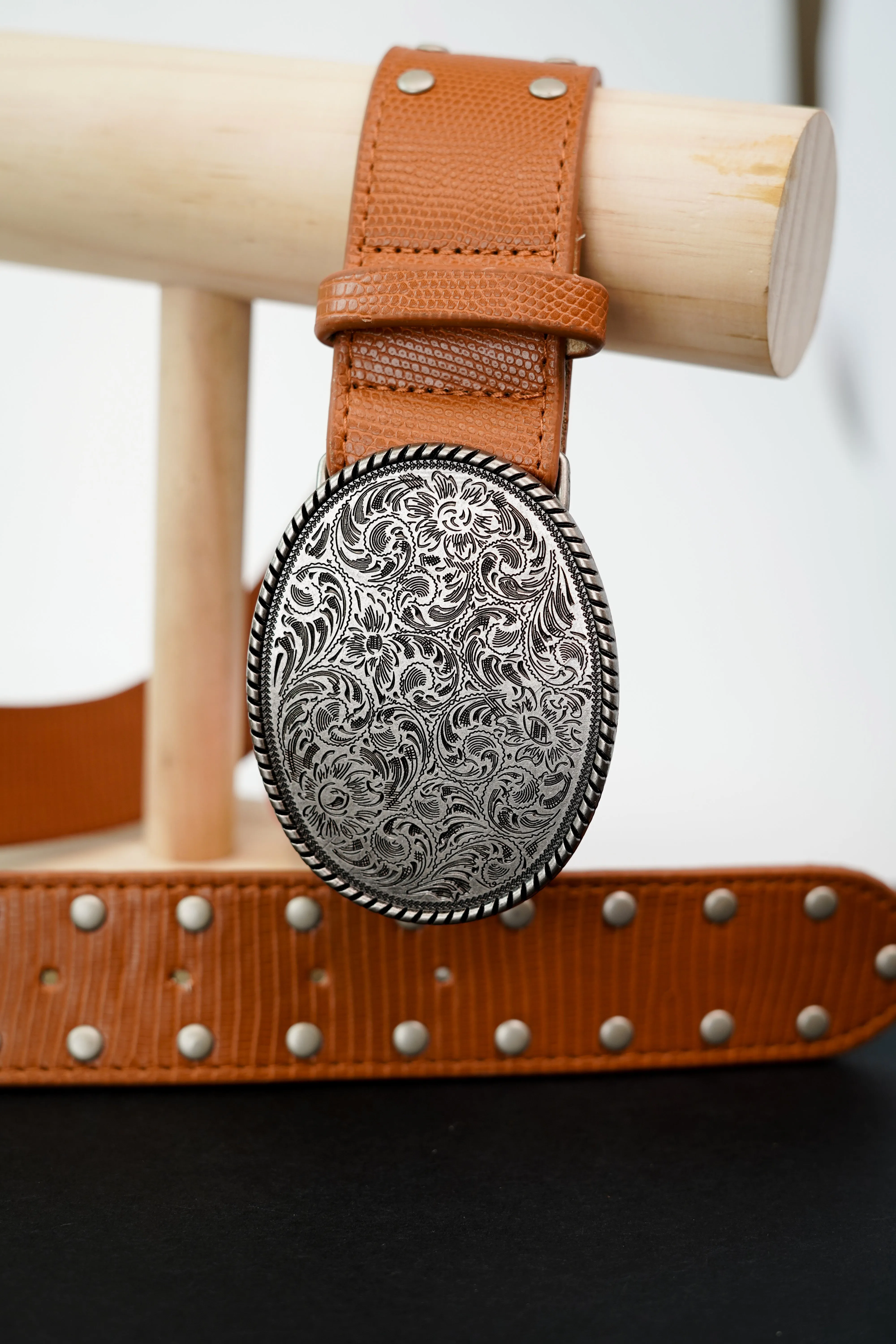 Carved Buckle Elastic Belt