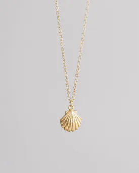 Coast and Cove - Gold Scallop Necklace