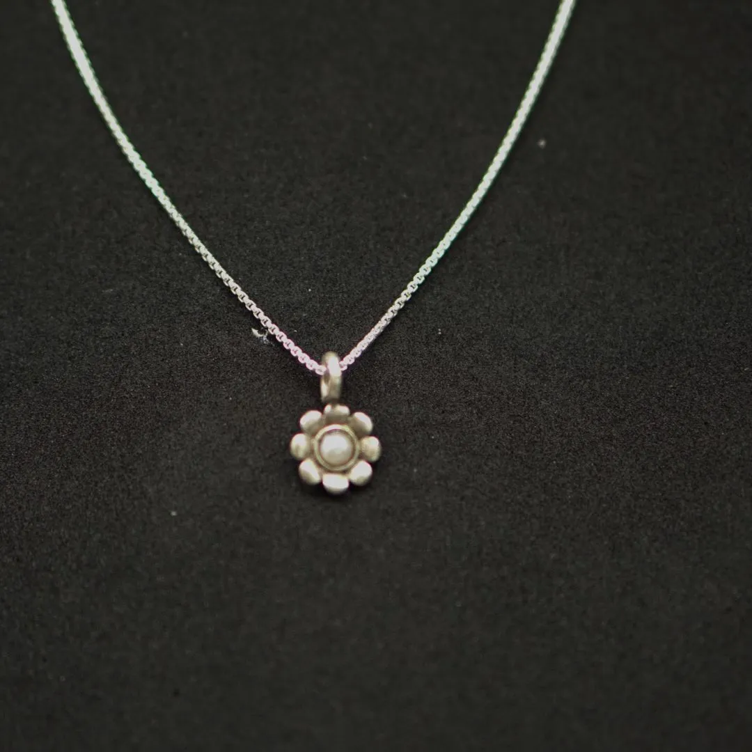 Daisy Pendant