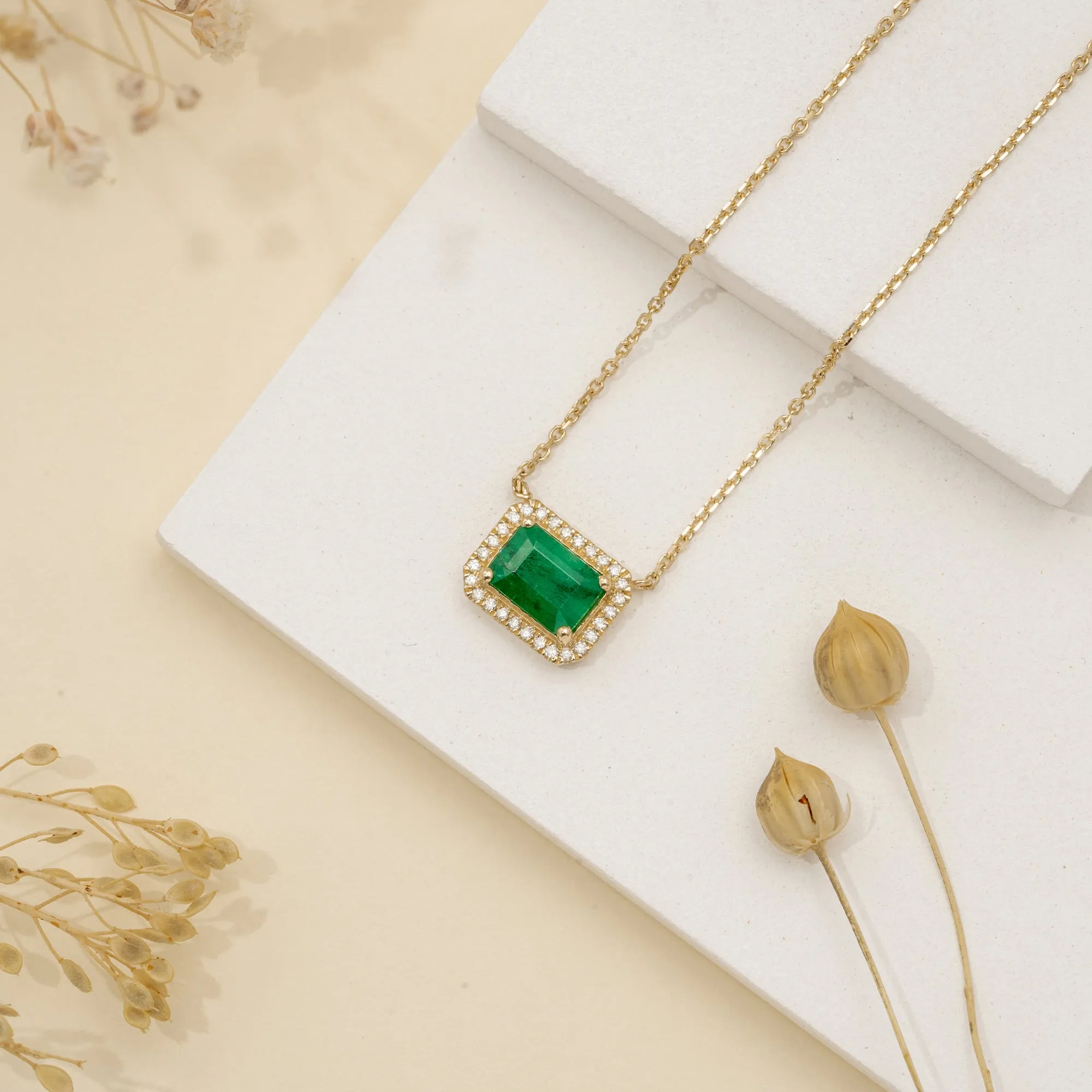 Emerald Diamond Necklace, Juliet