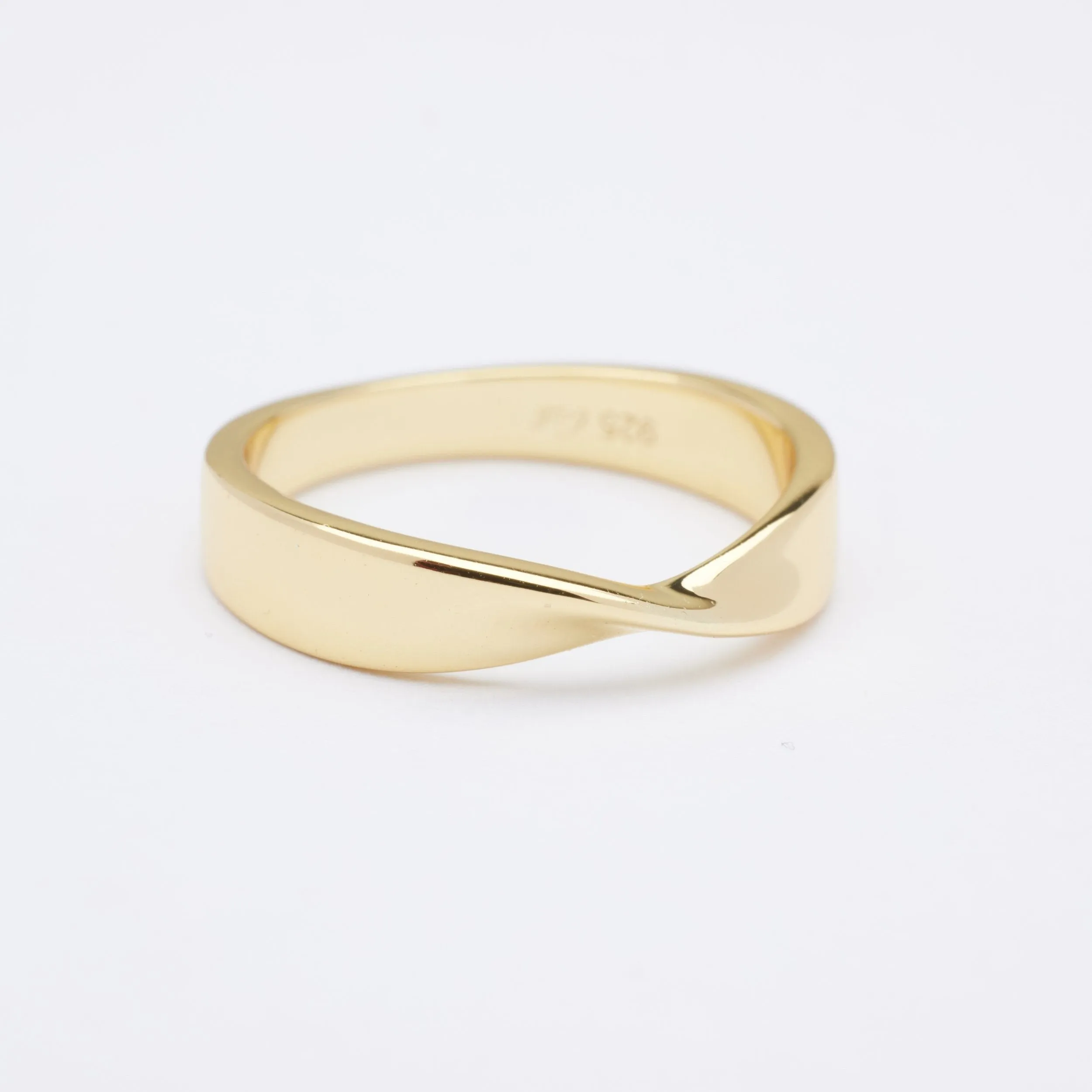 Emma Twisted Gold Ring