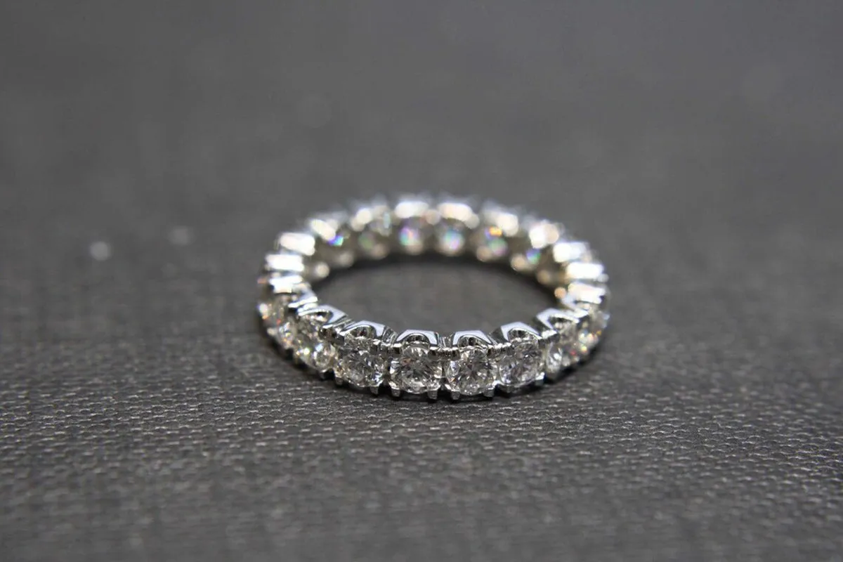 Full Eternity Diamond Ring in White Gold