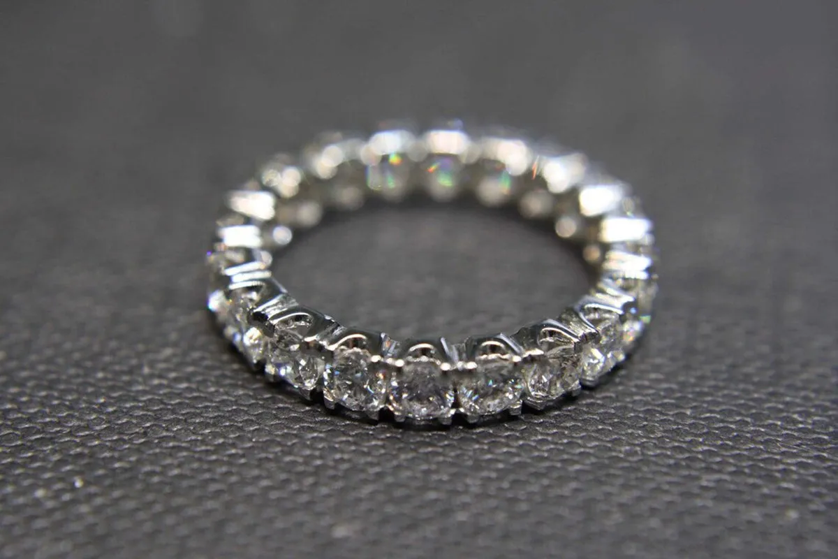 Full Eternity Diamond Ring in White Gold