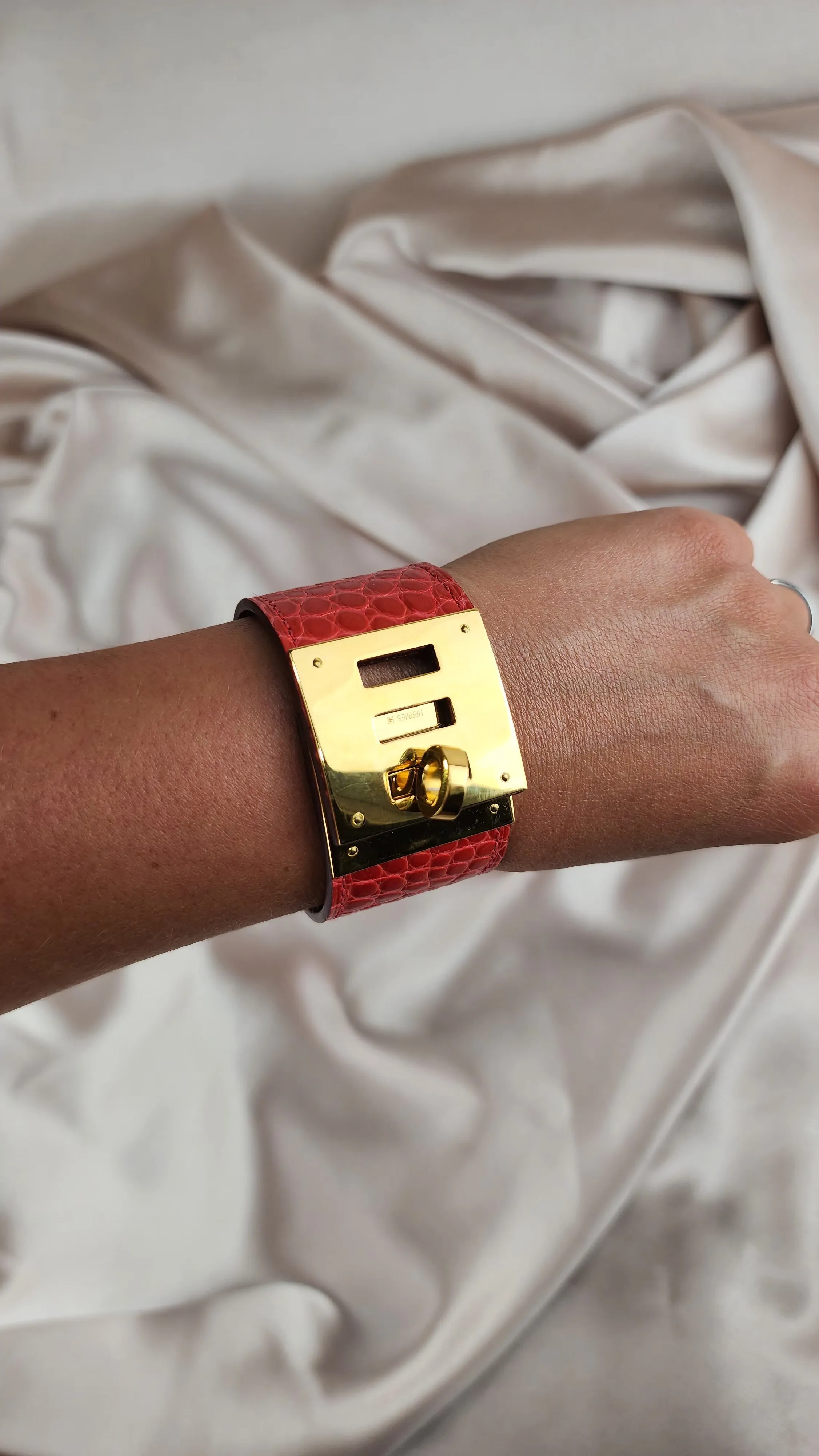 Hermes Red Crocodile Leather Gold Plated Kelly Bracelet - 0320