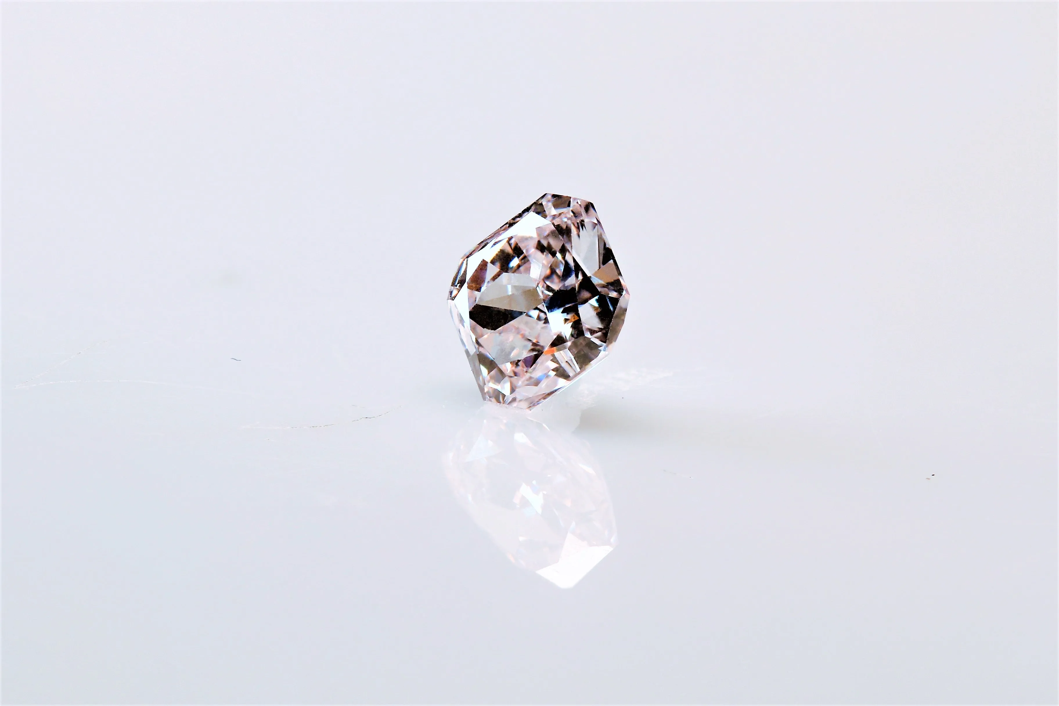 Light Pink Diamond 0.85ct VVS1