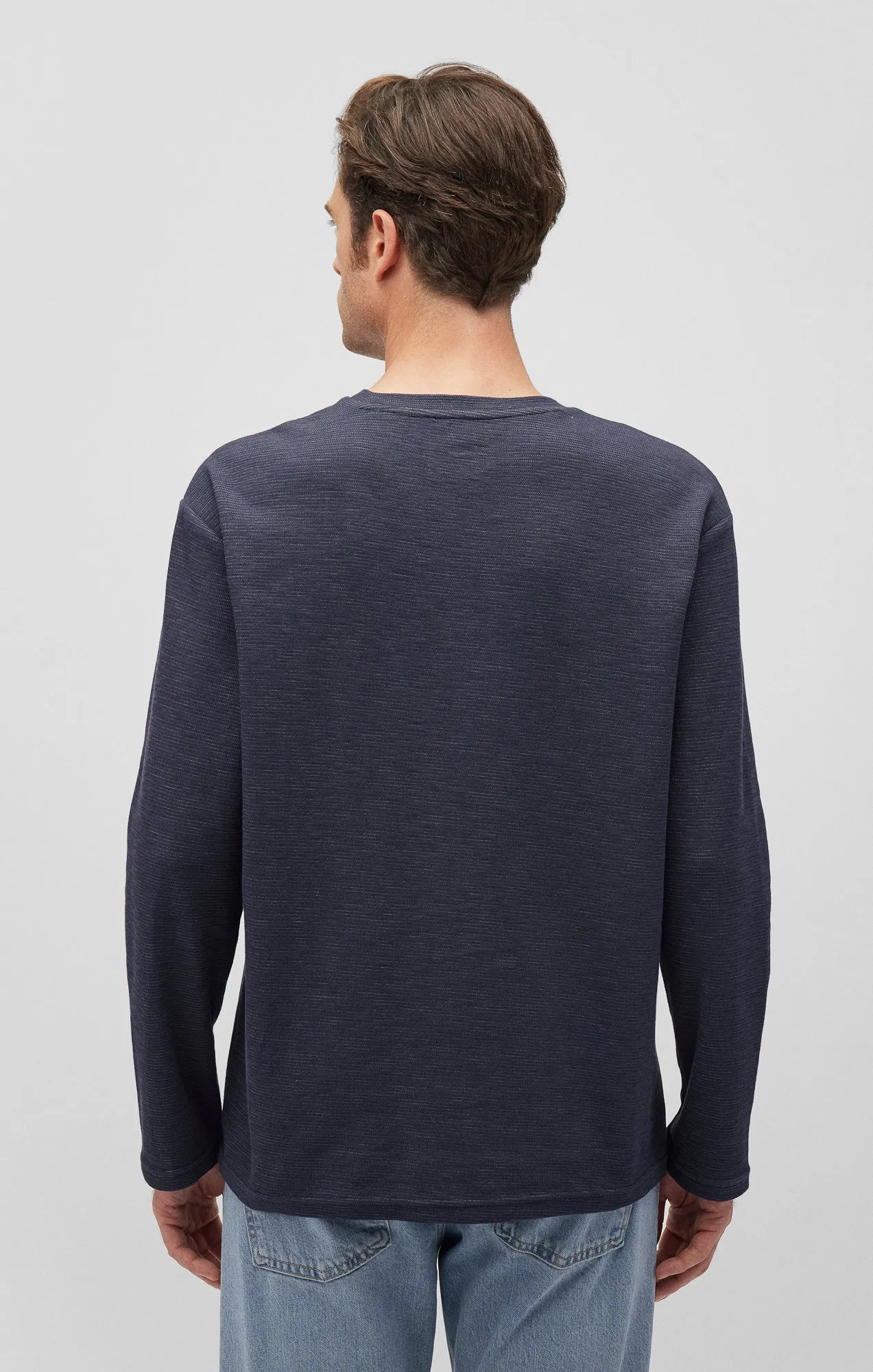 LONG SLEEVE POCKET T-SHIRT IN COLLEGIATE BLUE