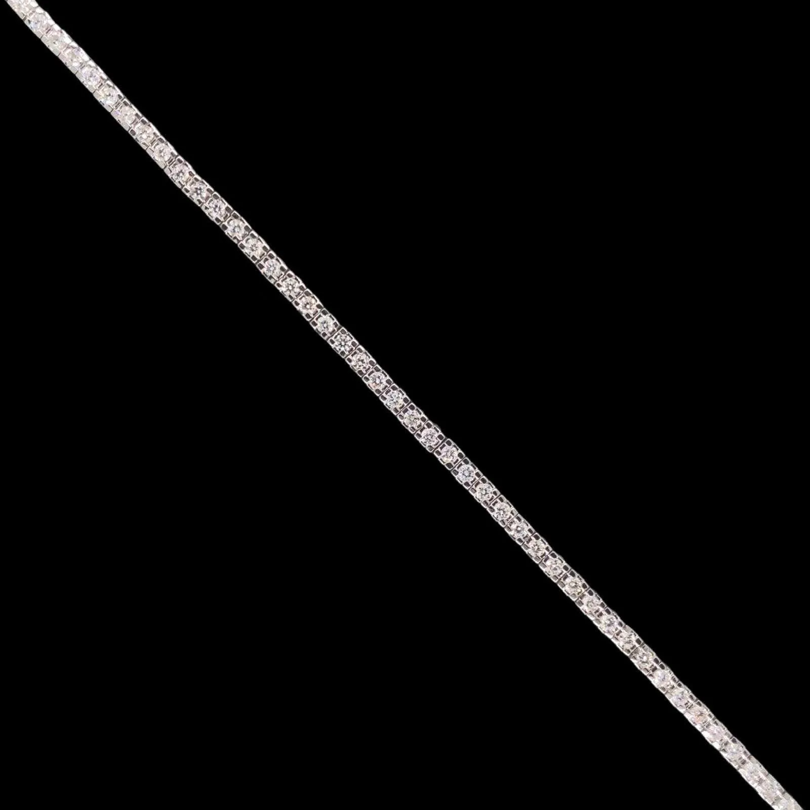 #LVNA2024 | 2.5cttw Full Eternity Diamond Bracelet 14kt