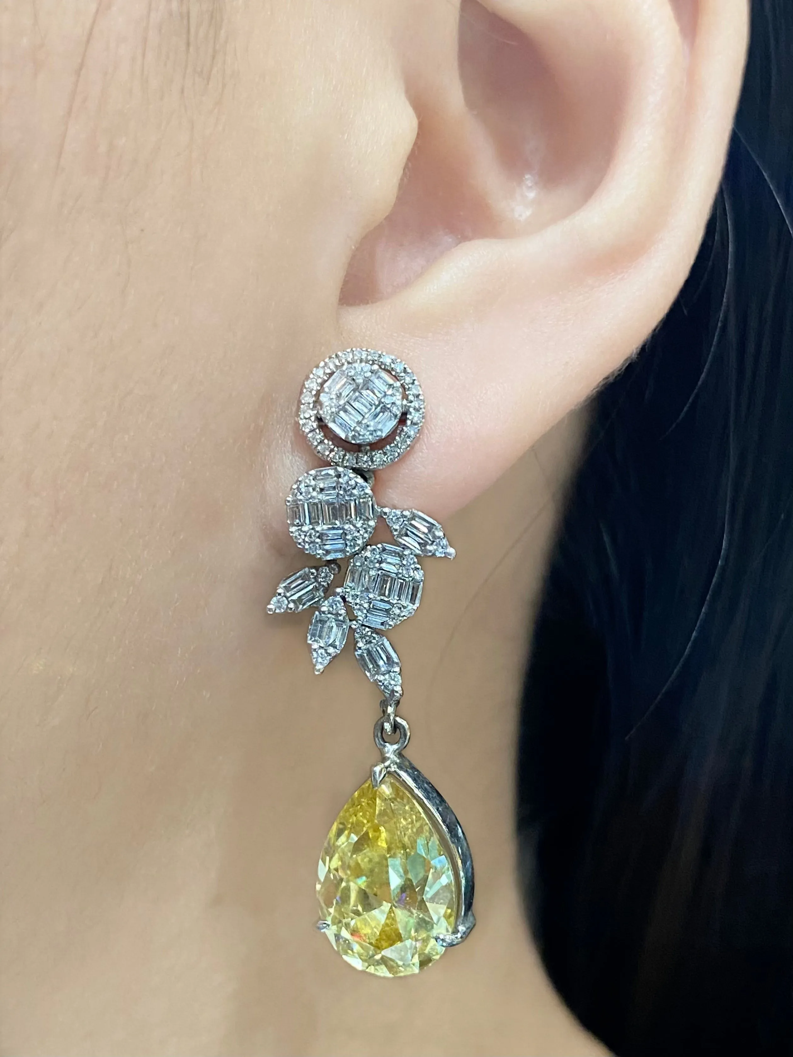 #LVNA2024 | 8.00ct / 8.00ct Yellow Gem-Grade Pear Brilliant Citrine Gemstones Dangling Diamond Earrings 18kt