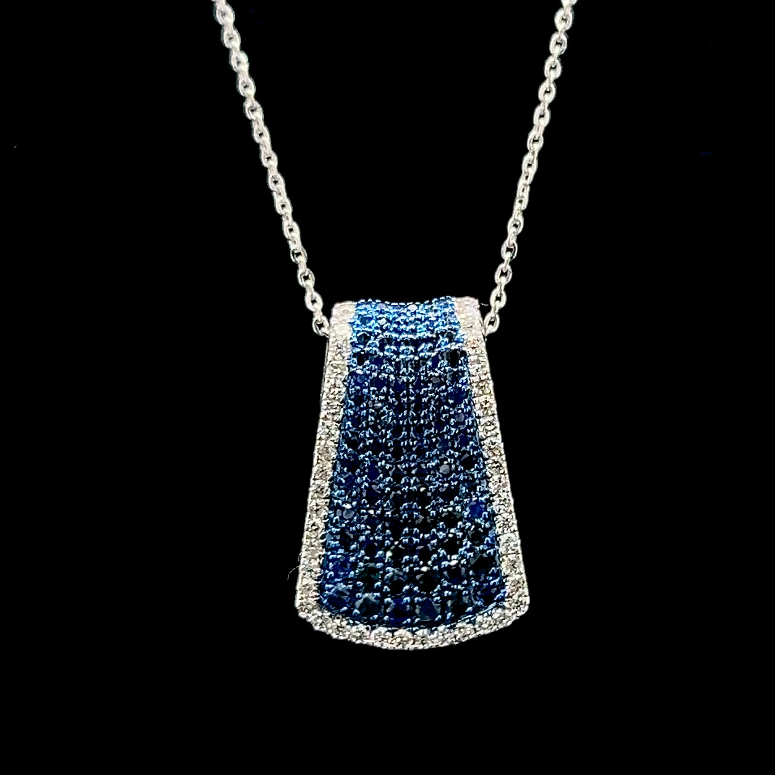 #LVNA2024 | Blue Sapphire Paved Diamond Necklace 18kt