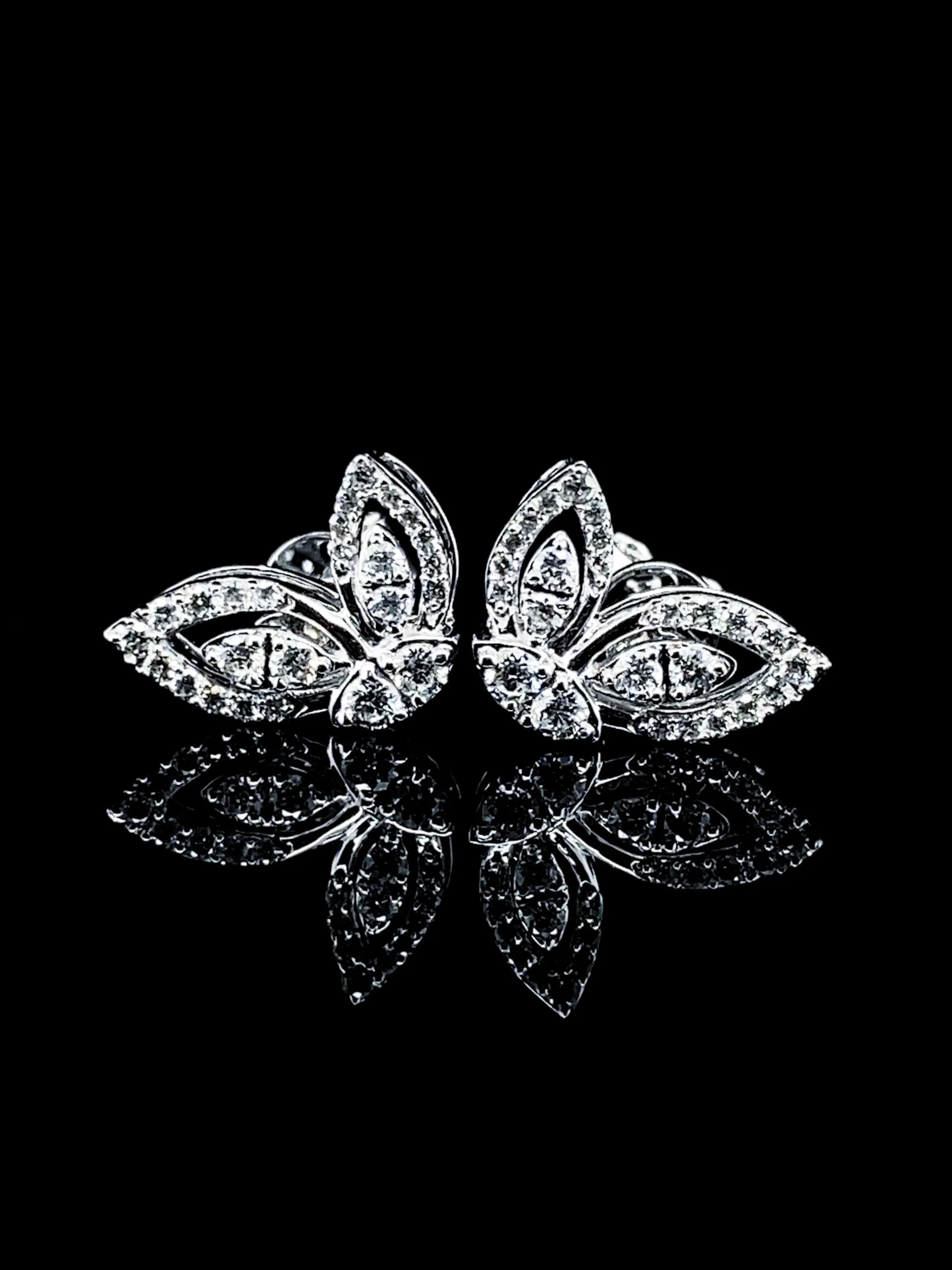 #LVNA2024 | Butterfly Half Wings Stud Diamond Earrings 18kt