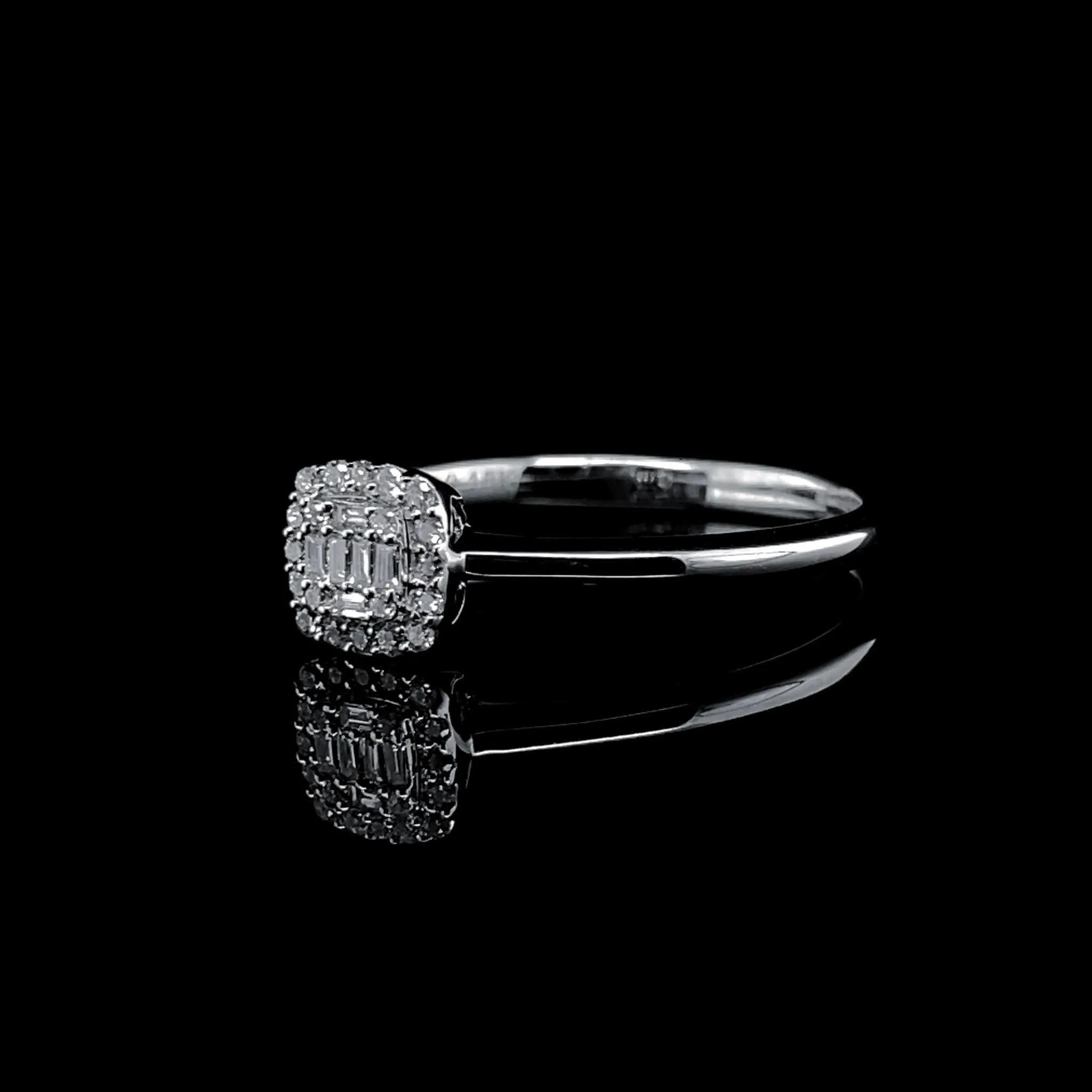 #LVNA2024 | Daily Square Diamond Ring 18kt