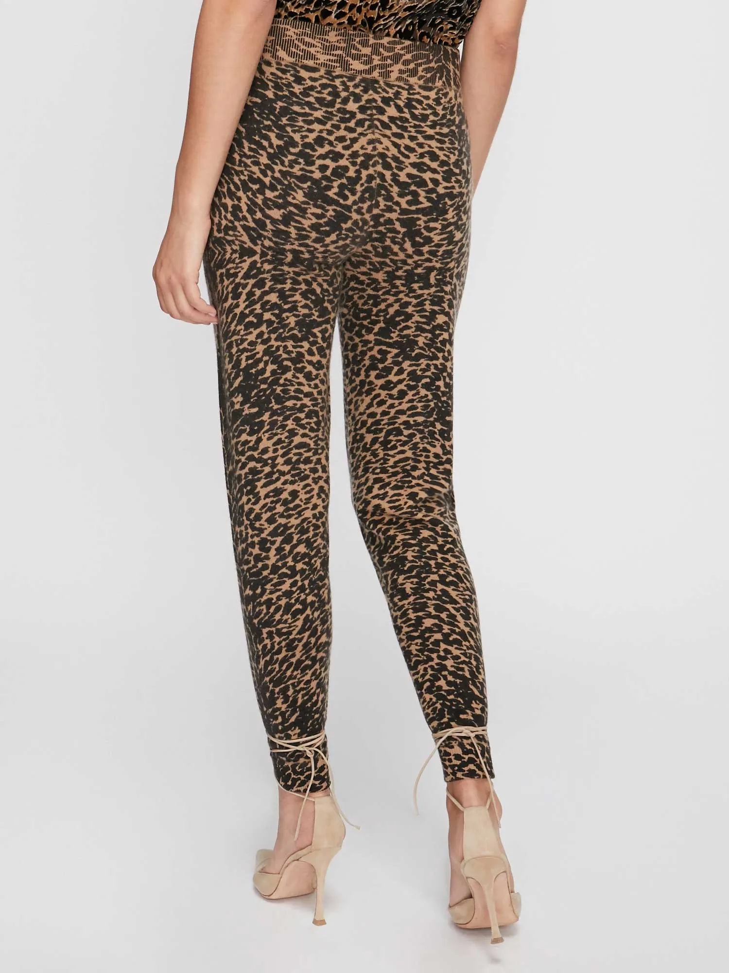 The Oreli Printed Pant