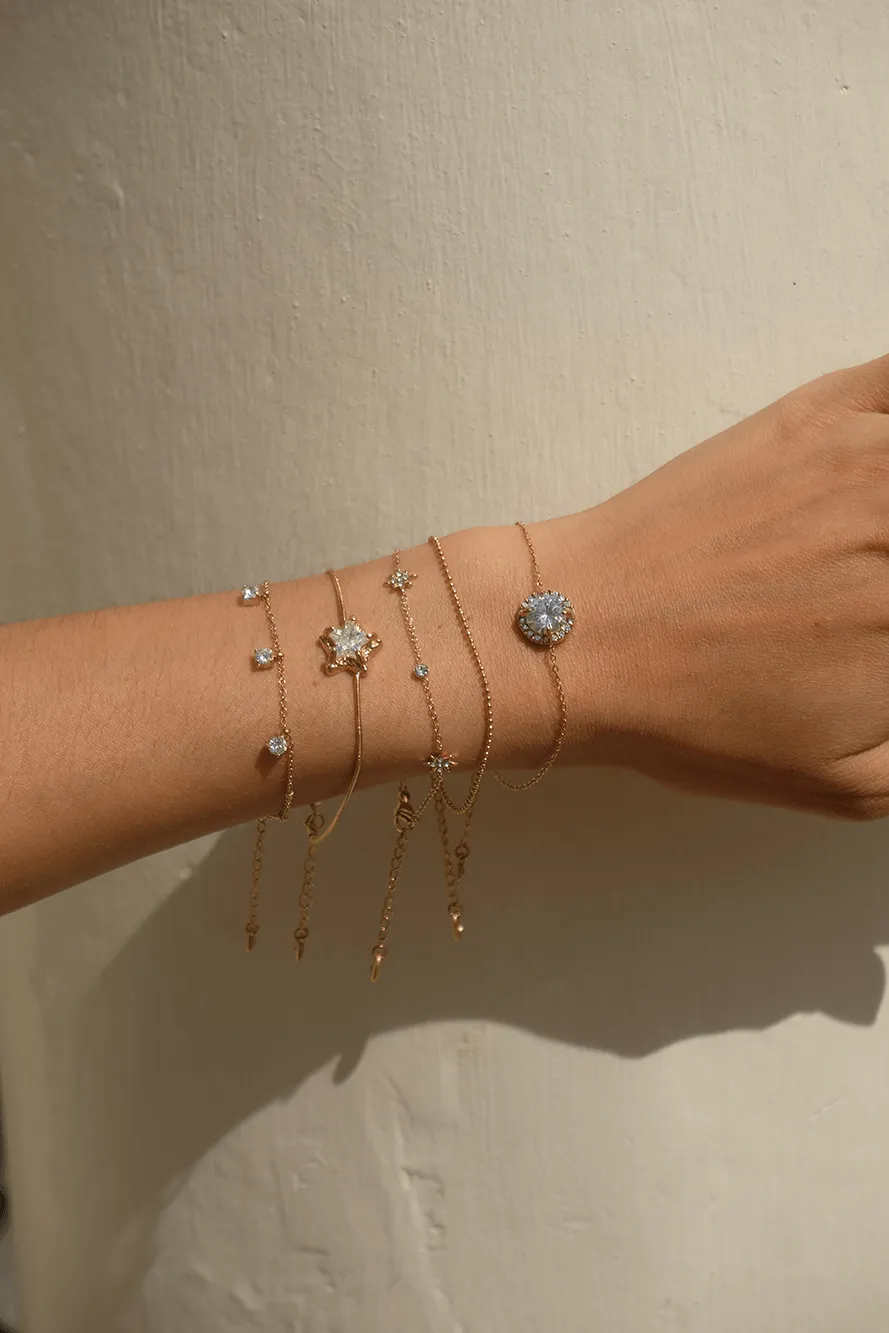 Vibes | Tranquil Sparkles Clasp Bracelet | 18K Gold-Plated