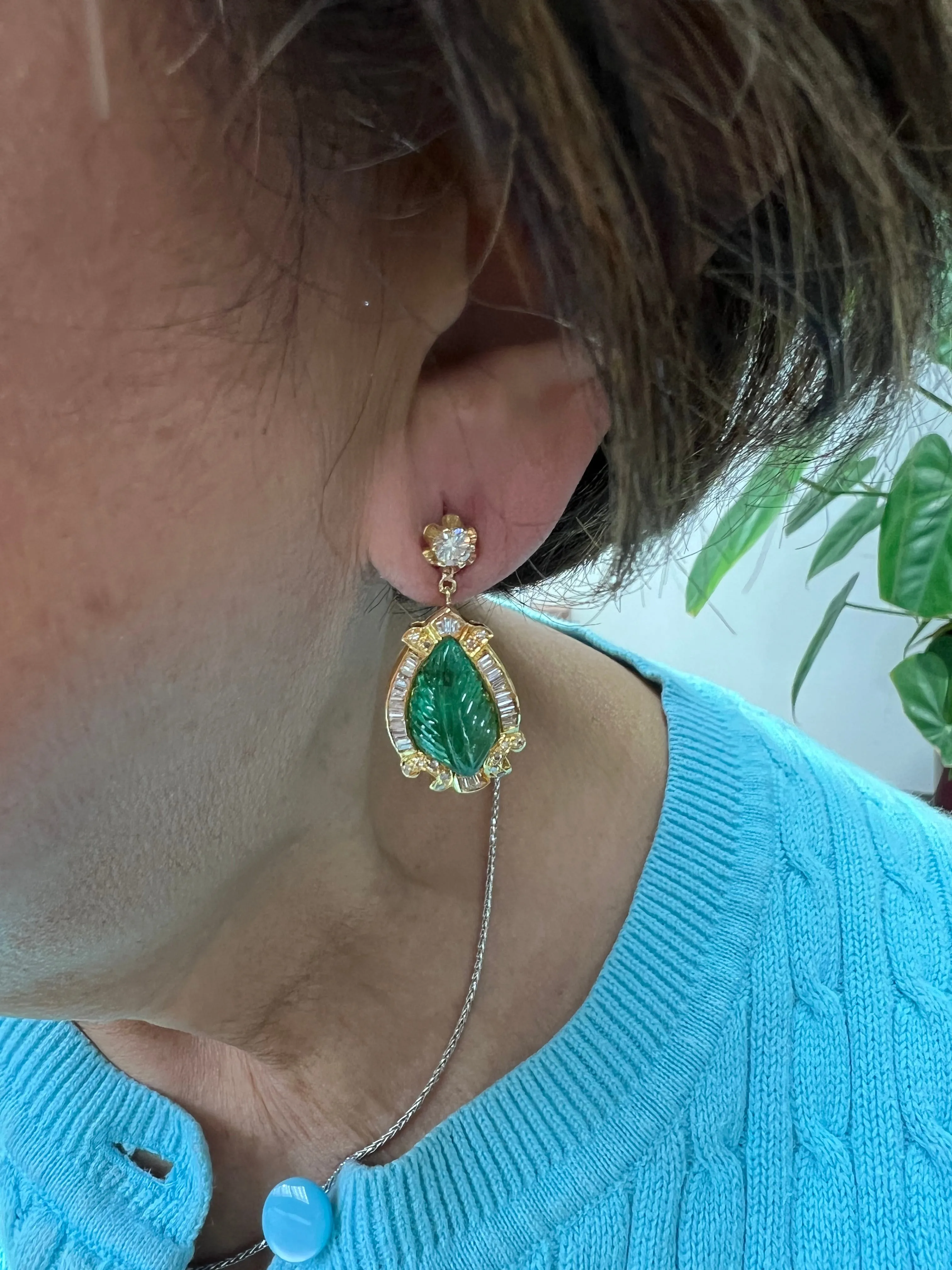 Vintage Carved Emerald Diamond Gold Earrings